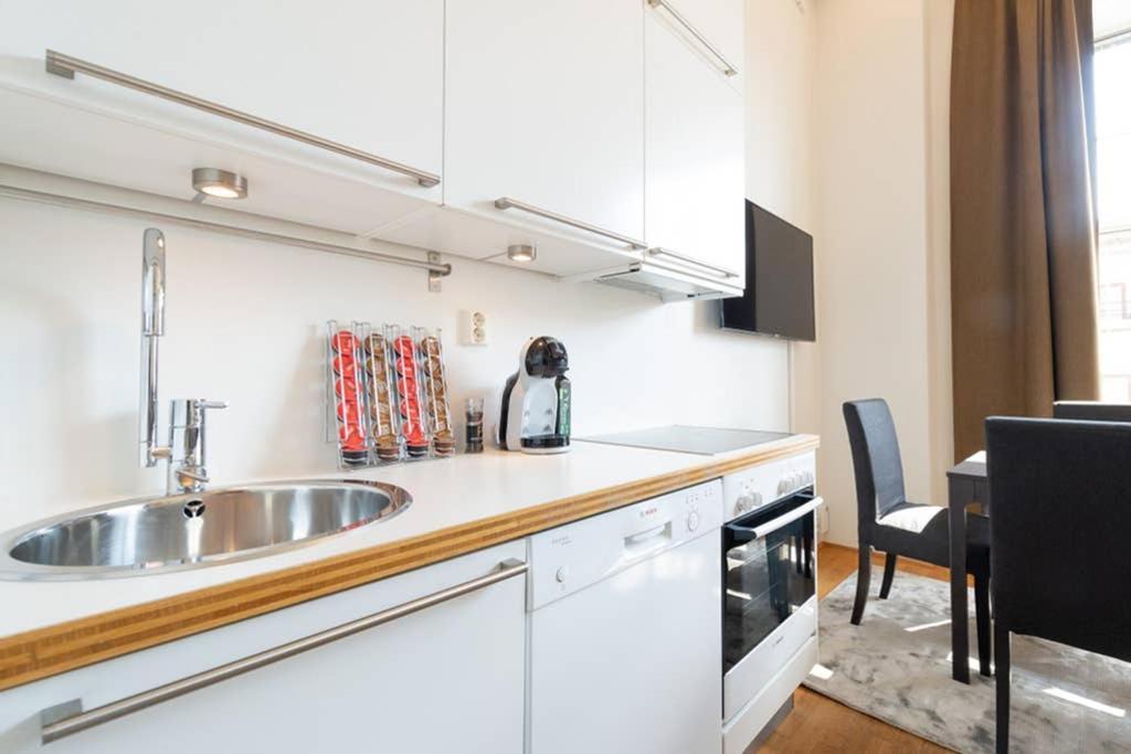 Nordic Host Luxury Apts - Prinsens Gate - Large Mezzanine Studio Oslo Exterior photo