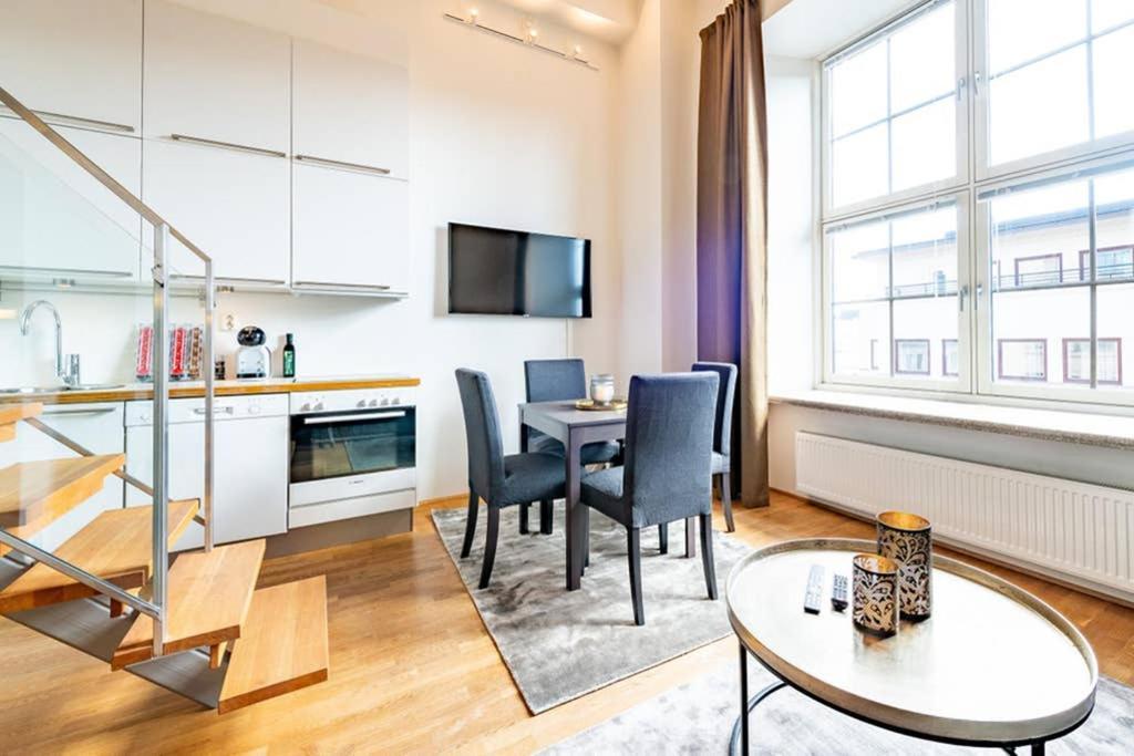 Nordic Host Luxury Apts - Prinsens Gate - Large Mezzanine Studio Oslo Exterior photo